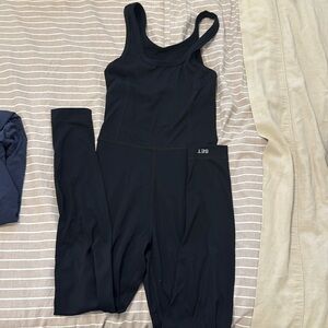 Set active sporty suit